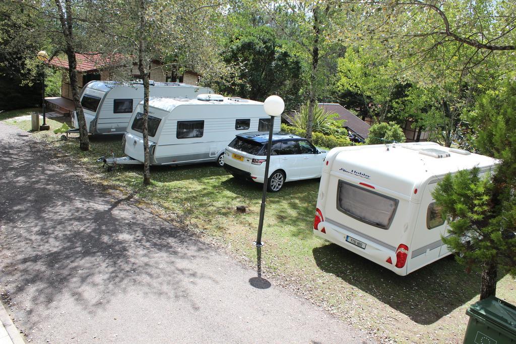 Отель Aldea Guntin Camping Caniza Ла-Каньиса Номер фото