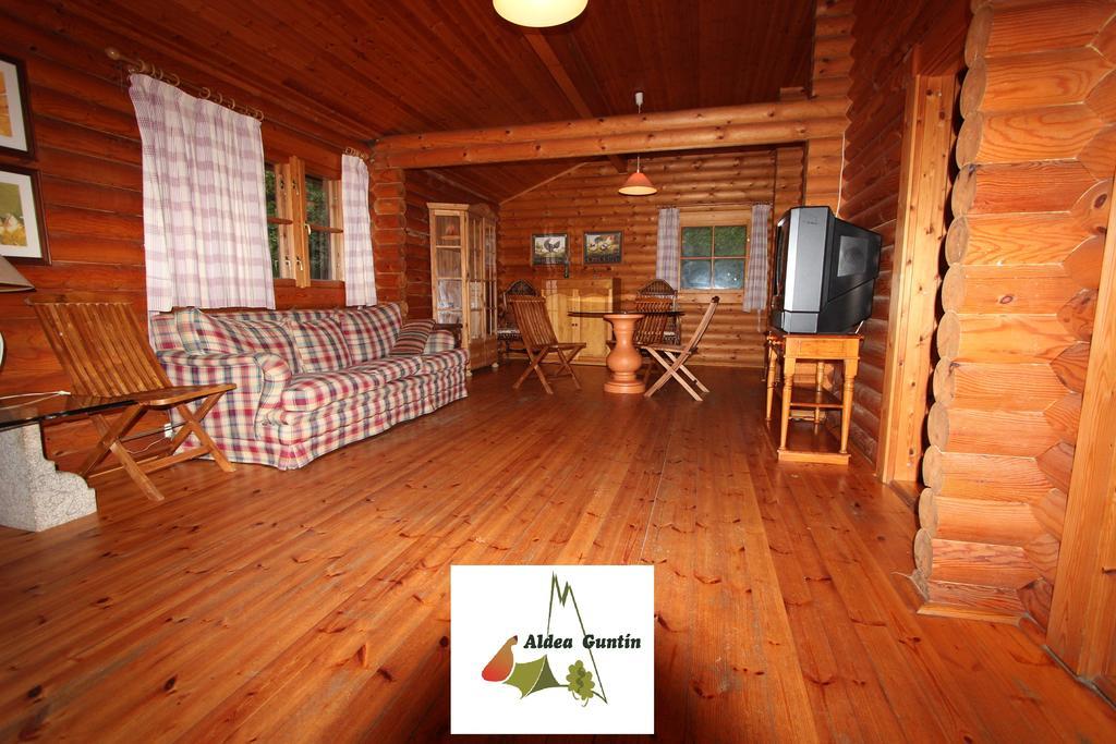 Отель Aldea Guntin Camping Caniza Ла-Каньиса Экстерьер фото